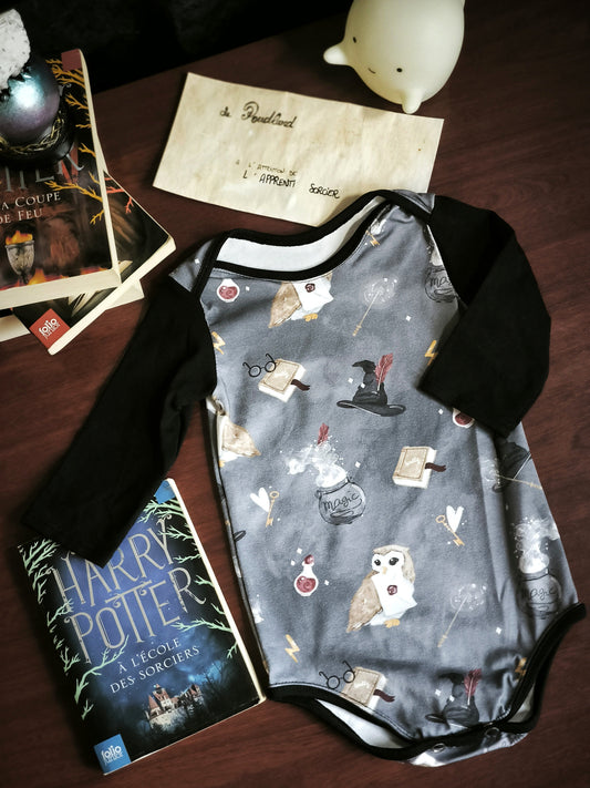 AV MODIF Body bébé "Petit Enchanteur" – Bleu & noir T.74cm/12 mois