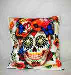 Coussin en velours Tête de mort à la Frida
