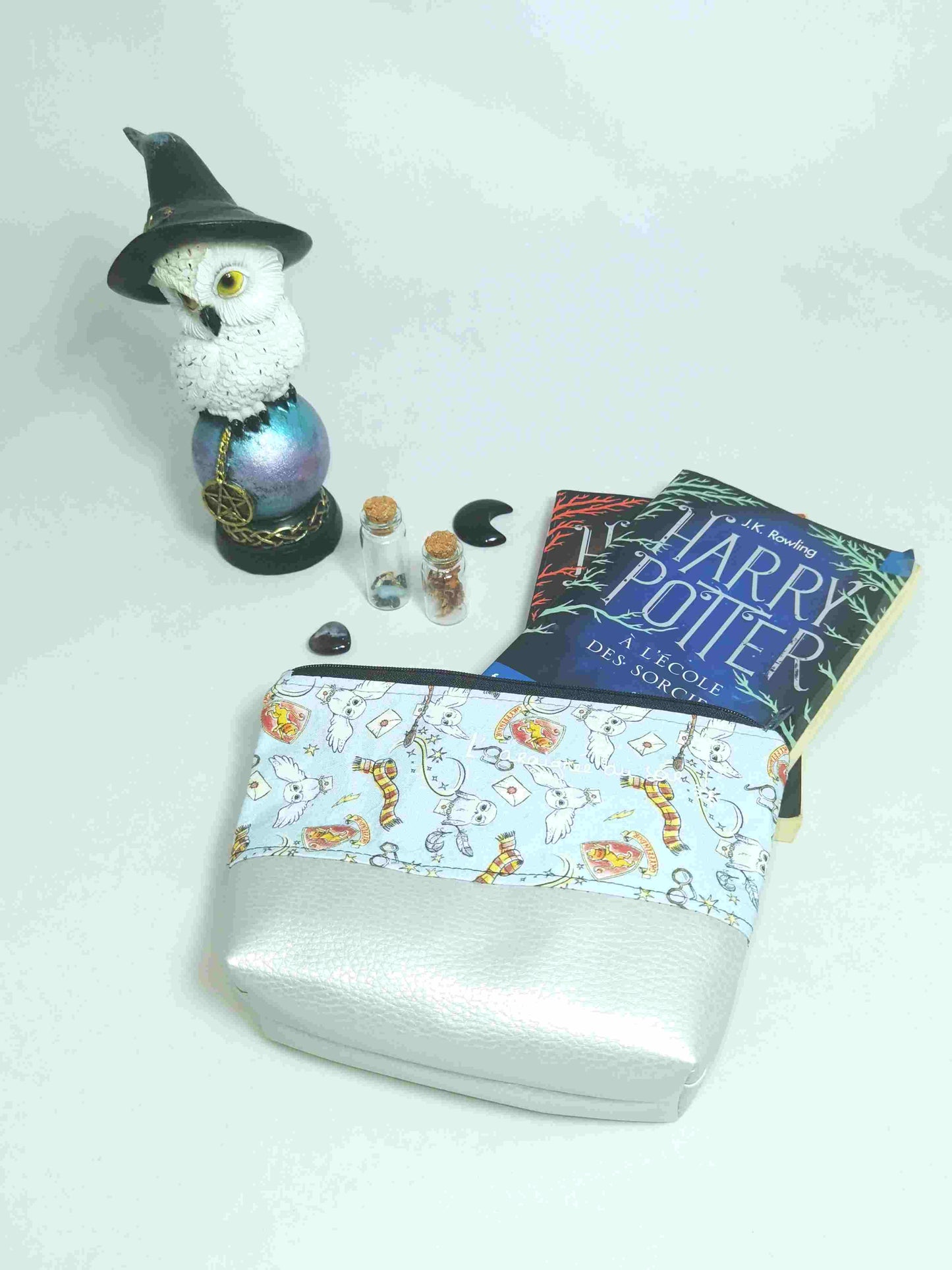 Trousse "Monde Magique" coton et simili