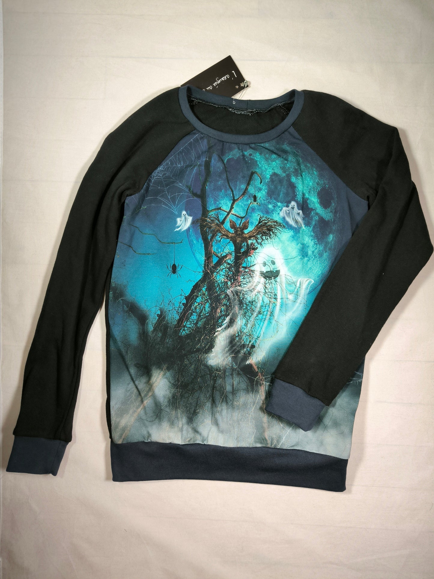 Sweat "l'esprit d'halloween" T.140 cm/10 ans