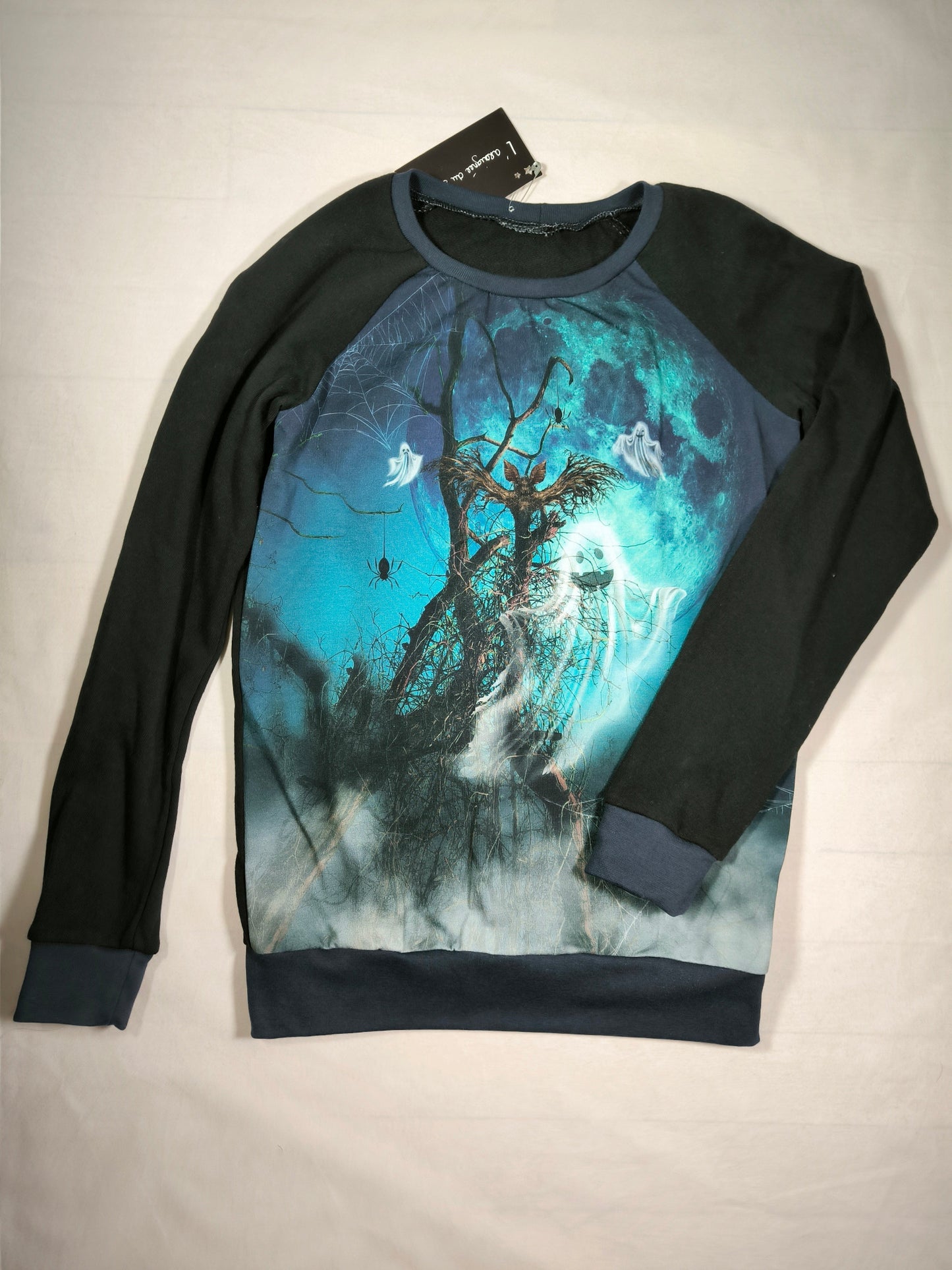 Sweat "l'esprit d'halloween" T.140 cm/10 ans