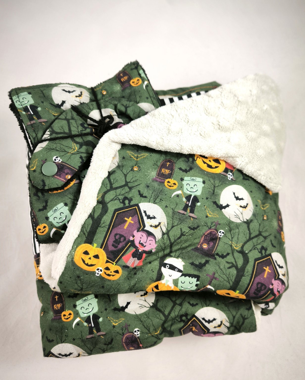 Lot Bébé Halloween vert – Couverture, Bavoir Bandana & Lingettes Lavables