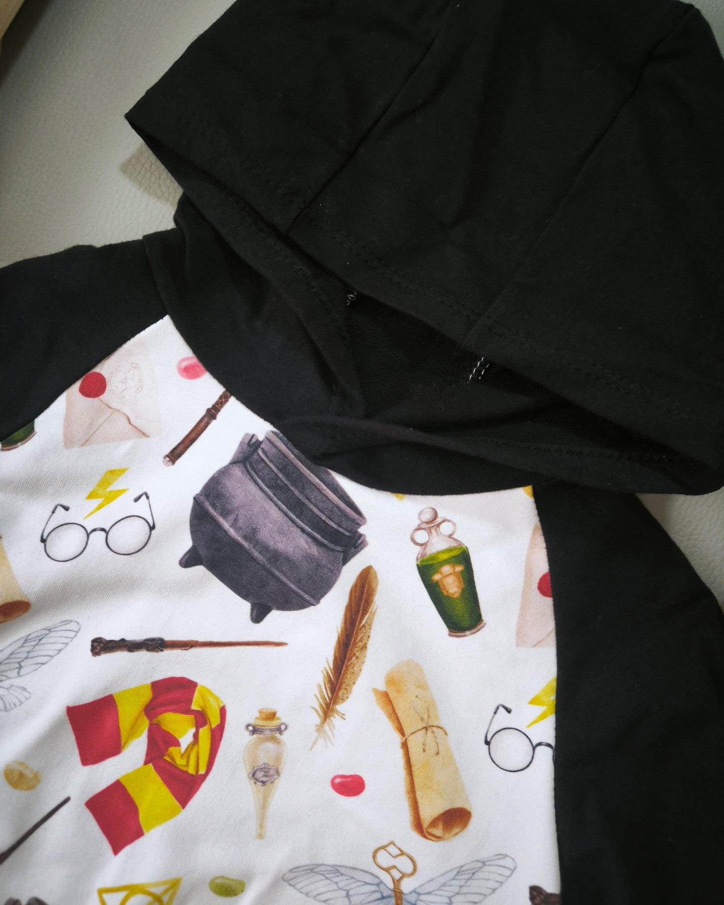 Sweat à capuche A l'école de magie T.3 ans/98cm