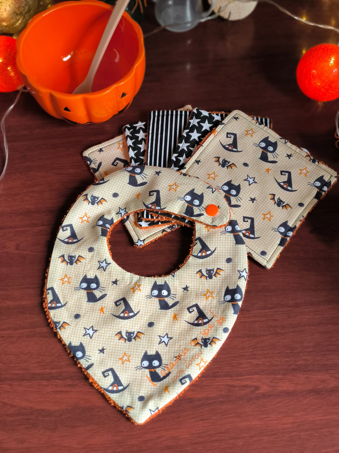 Duo bavoir et lingettes lavables - petits chats sorciers