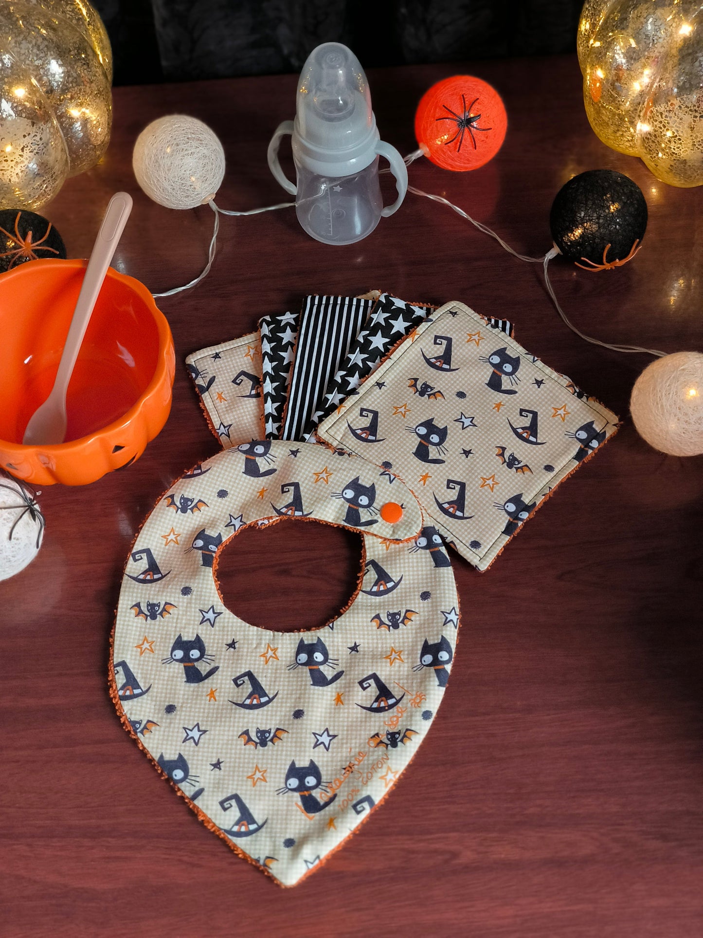 Duo bavoir et lingettes lavables - petits chats sorciers