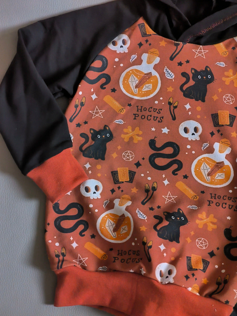 Sweat enfant - Crânes et magie d'Halloween T.2ans/92 cm