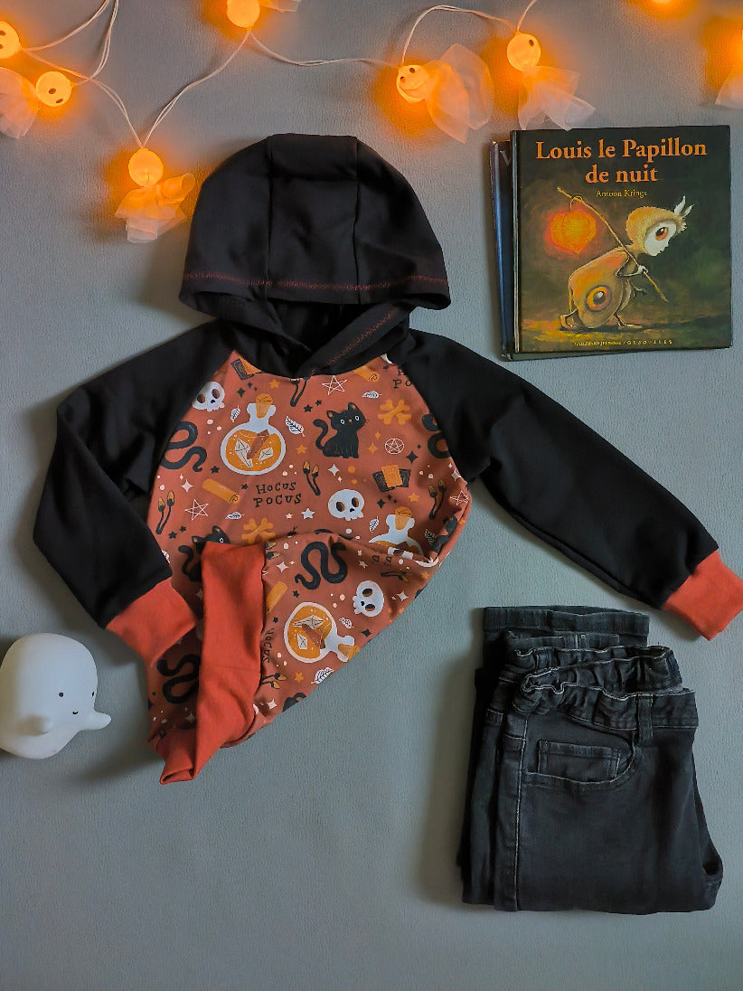 Sweat enfant - Crânes et magie d'Halloween T.2ans/92 cm