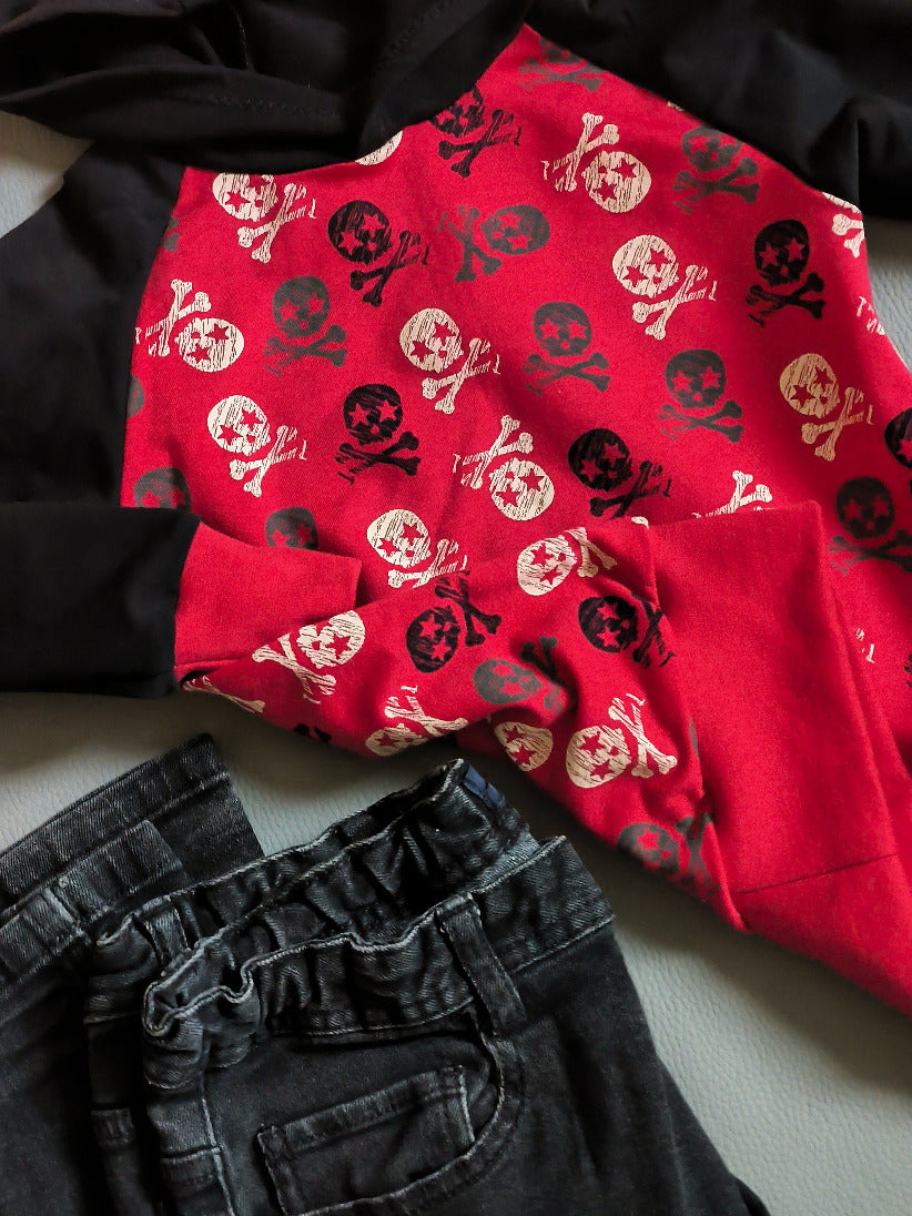 Sweat enfant – Têtes de mort rouges blanches & noires T.2 ans/92 cm