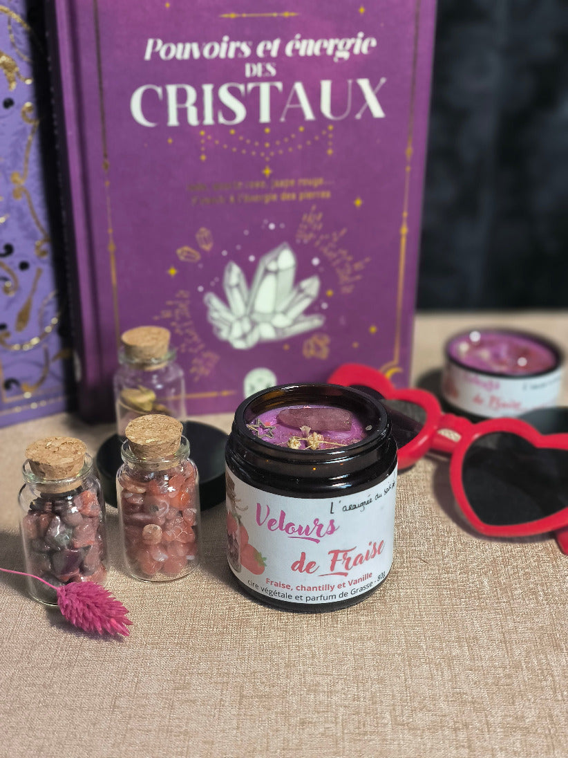 Bougie parfumée Velours de Fraise - Edition pot ambré, printanier et gourmand