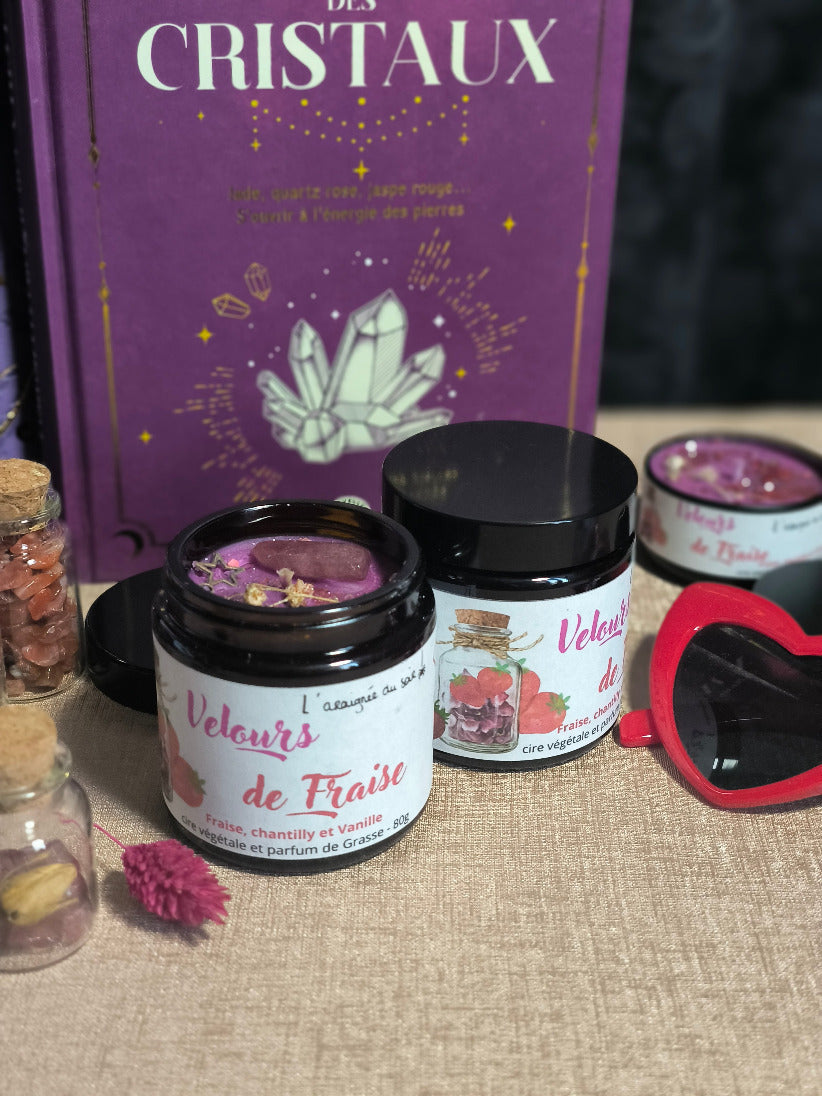 Bougie parfumée Velours de Fraise - Edition pot ambré, printanier et gourmand