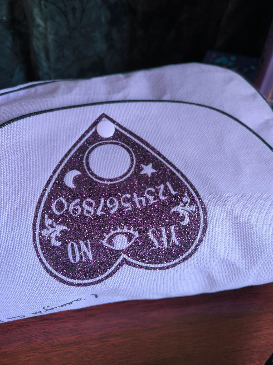 Sac besace Ouija violet – Sac sorcière pailleté – Pièce unique