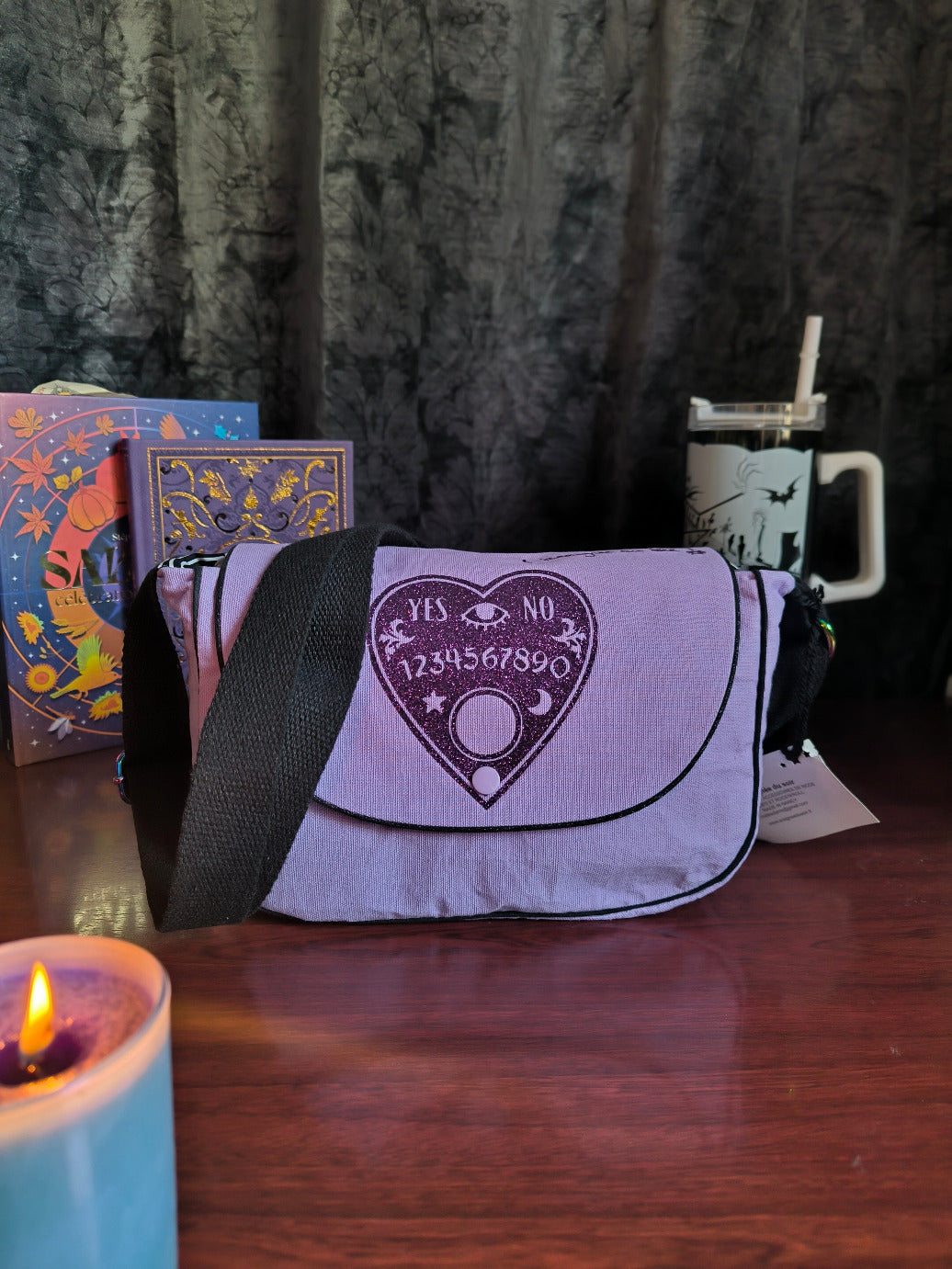Sac besace Ouija violet – Sac sorcière pailleté – Pièce unique