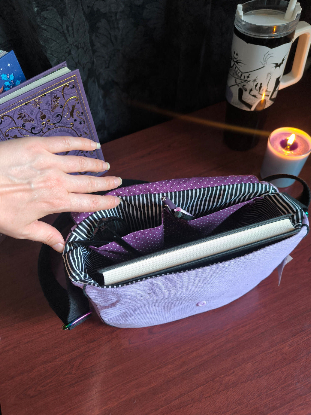 Sac besace Ouija violet – Sac sorcière pailleté – Pièce unique