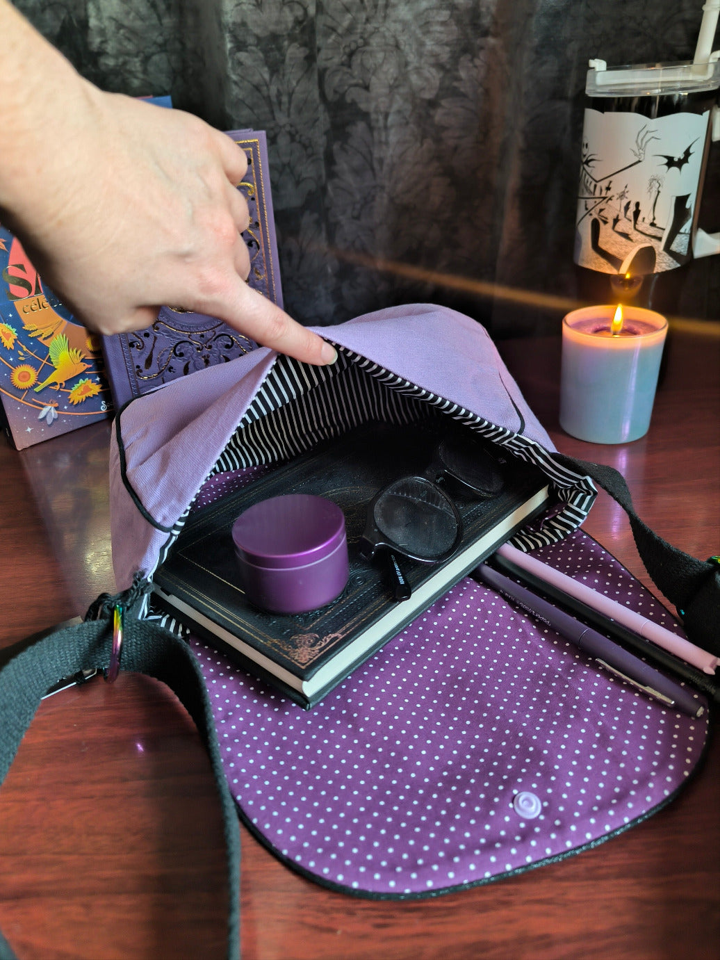 Sac besace Ouija violet – Sac sorcière pailleté – Pièce unique