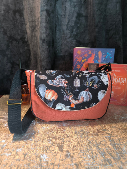 Sac besace sorcière orange rouille & noir – Pièce unique