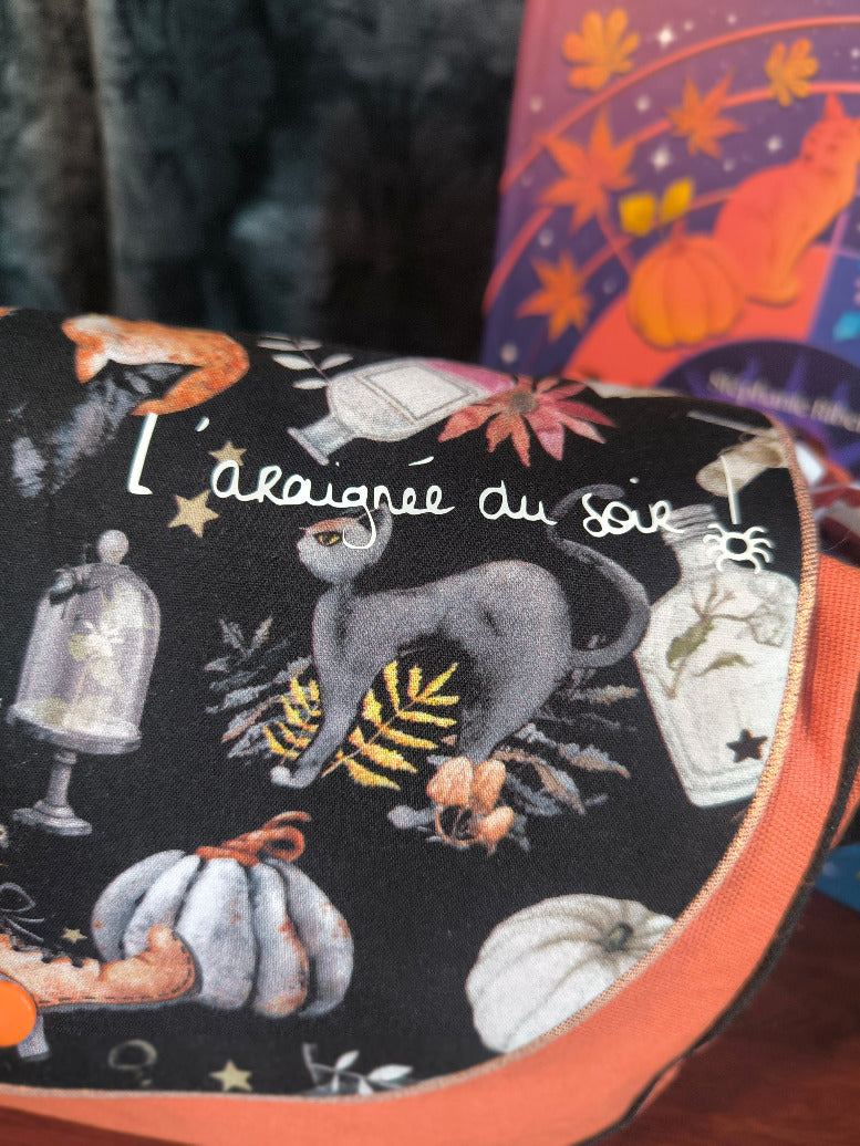 Sac besace sorcière orange rouille & noir – Pièce unique