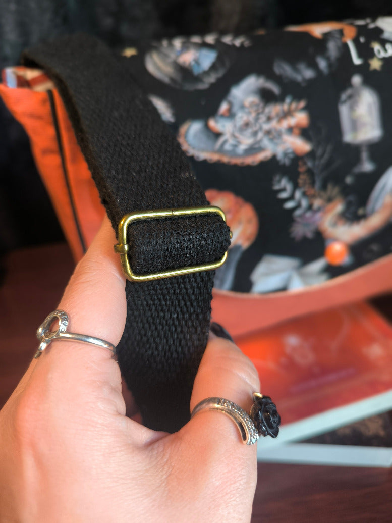 Sac besace sorcière orange rouille & noir – Pièce unique
