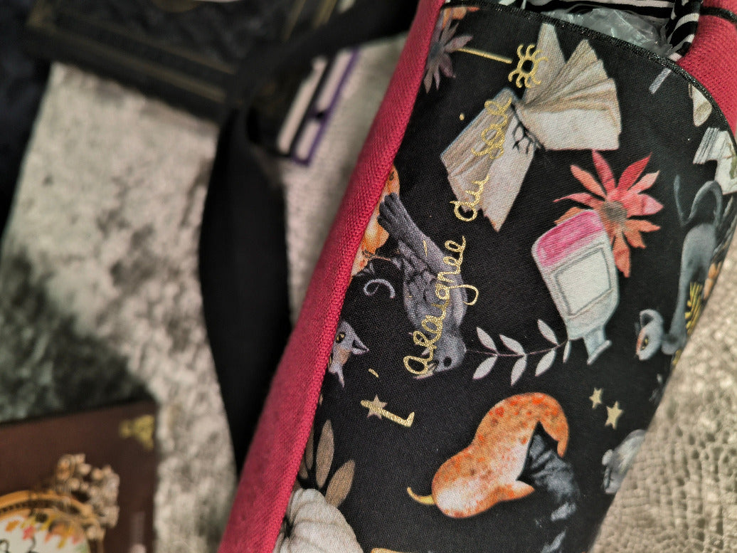 Sac besace sorcière bordeaux & noir – Pièce unique