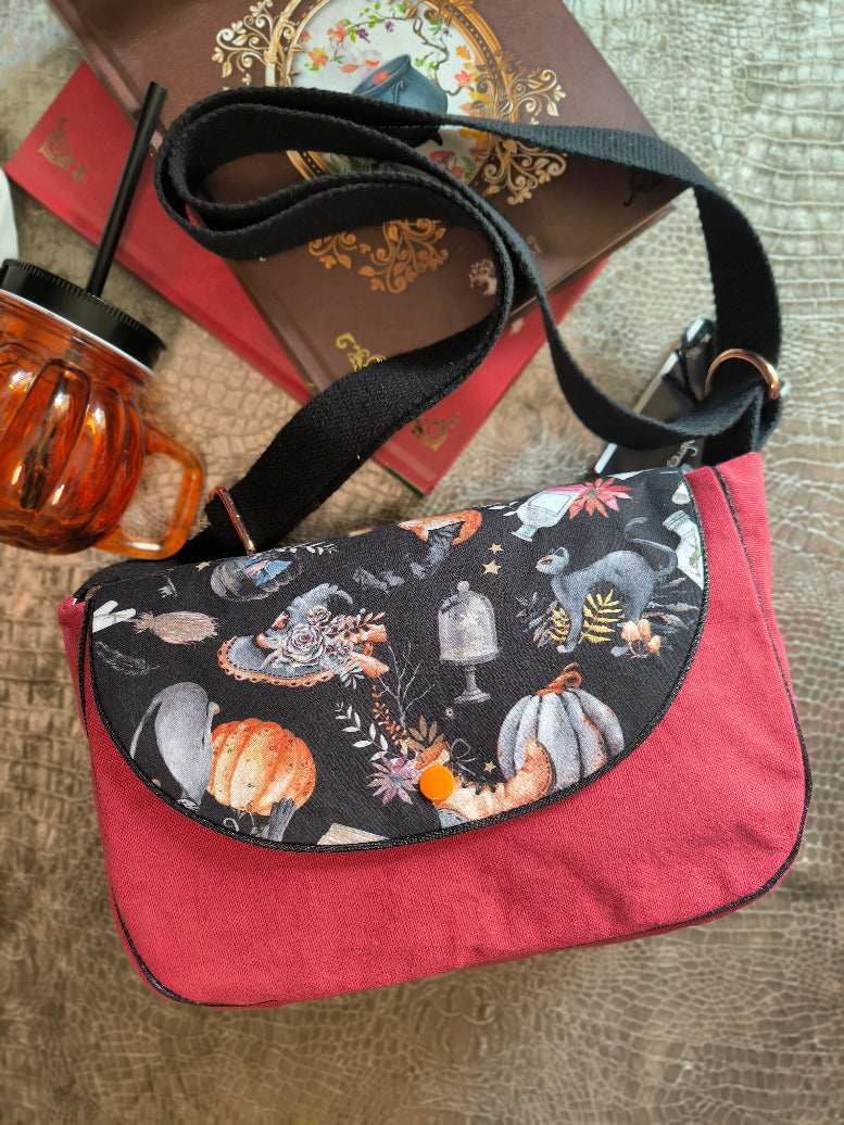 Sac besace sorcière bordeaux & noir – Pièce unique