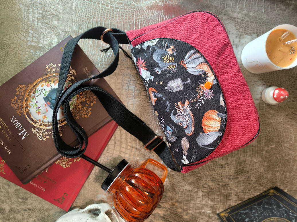 Sac besace sorcière bordeaux & noir – Pièce unique
