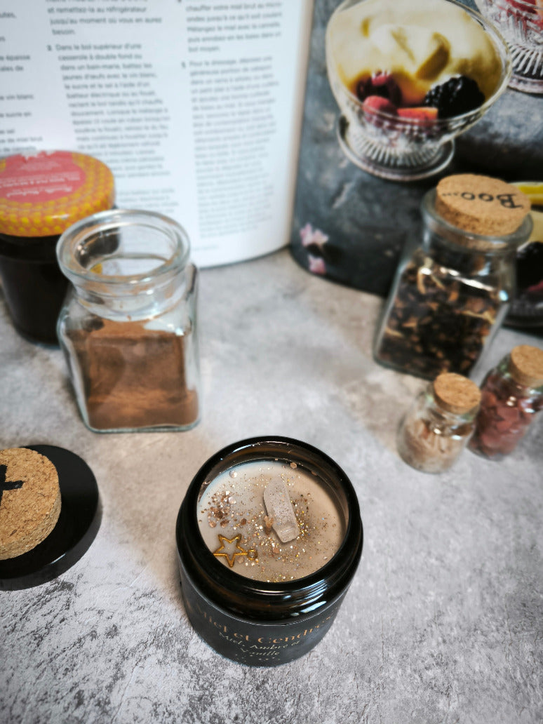 Bougie parfumée Miel et Cendres - édition pot ambré, précieux et lumineux