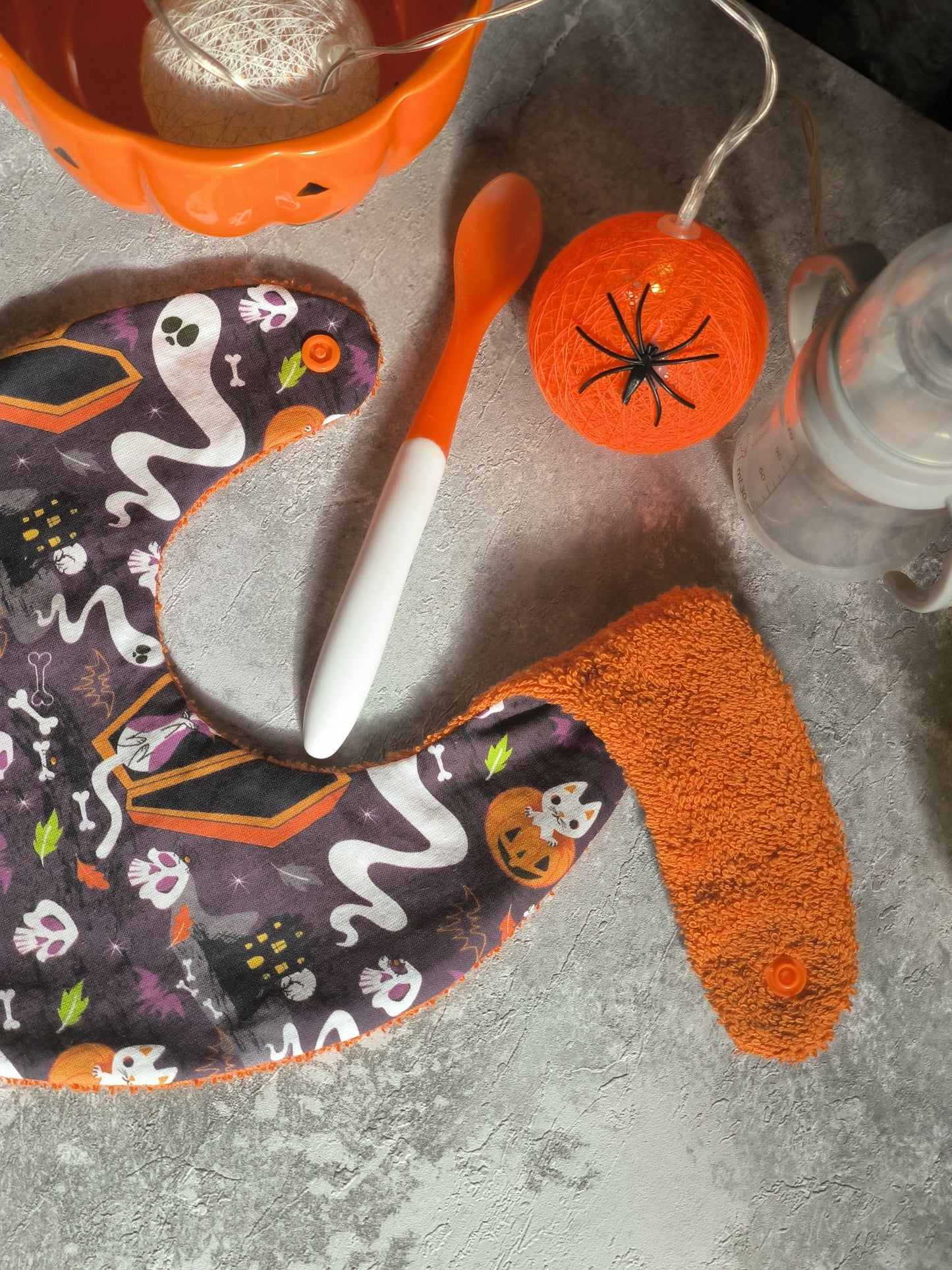 Bavoir bandana "Halloween Fantôme & Citrouilles"