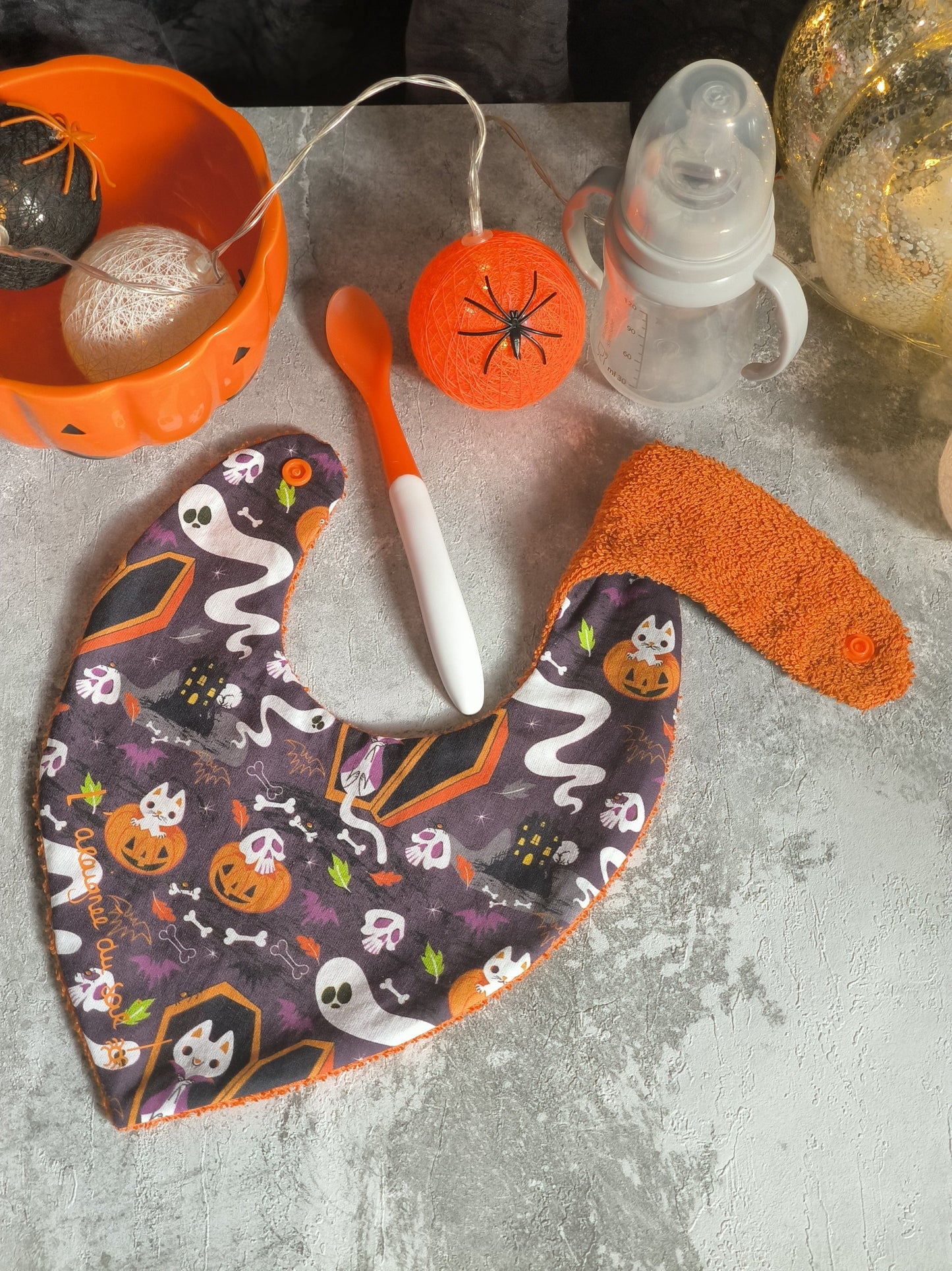 Bavoir bandana "Halloween Fantôme & Citrouilles"